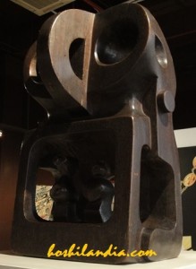 Idiot box  by Elizalde Navarro