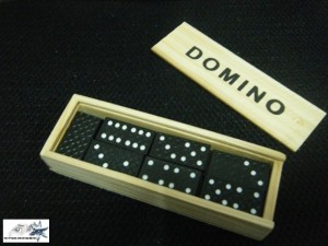 Domino (1)