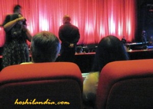 Joel Torre sa harap ng aming upuan